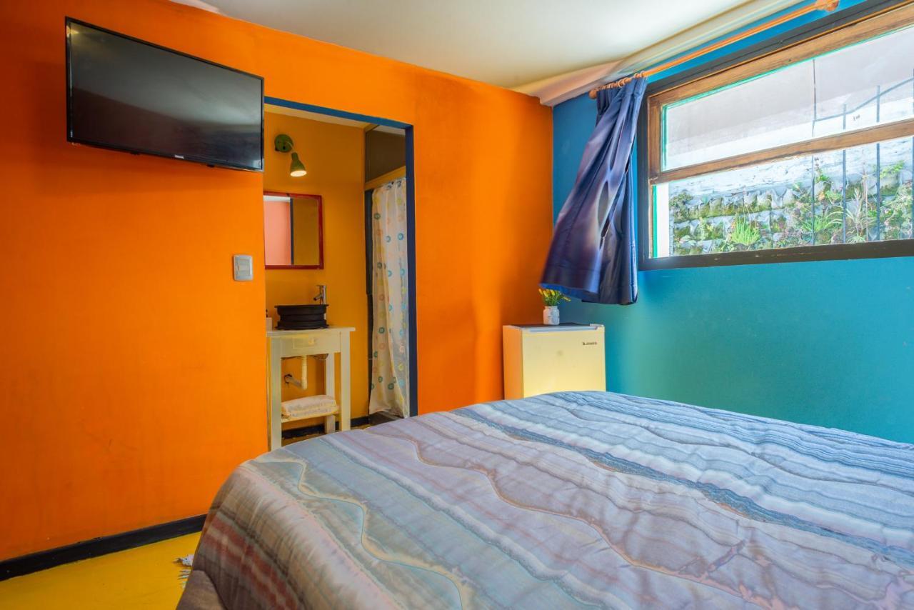 Del Barcito Hostel And Suites Пунта-дель-Эсте Экстерьер фото