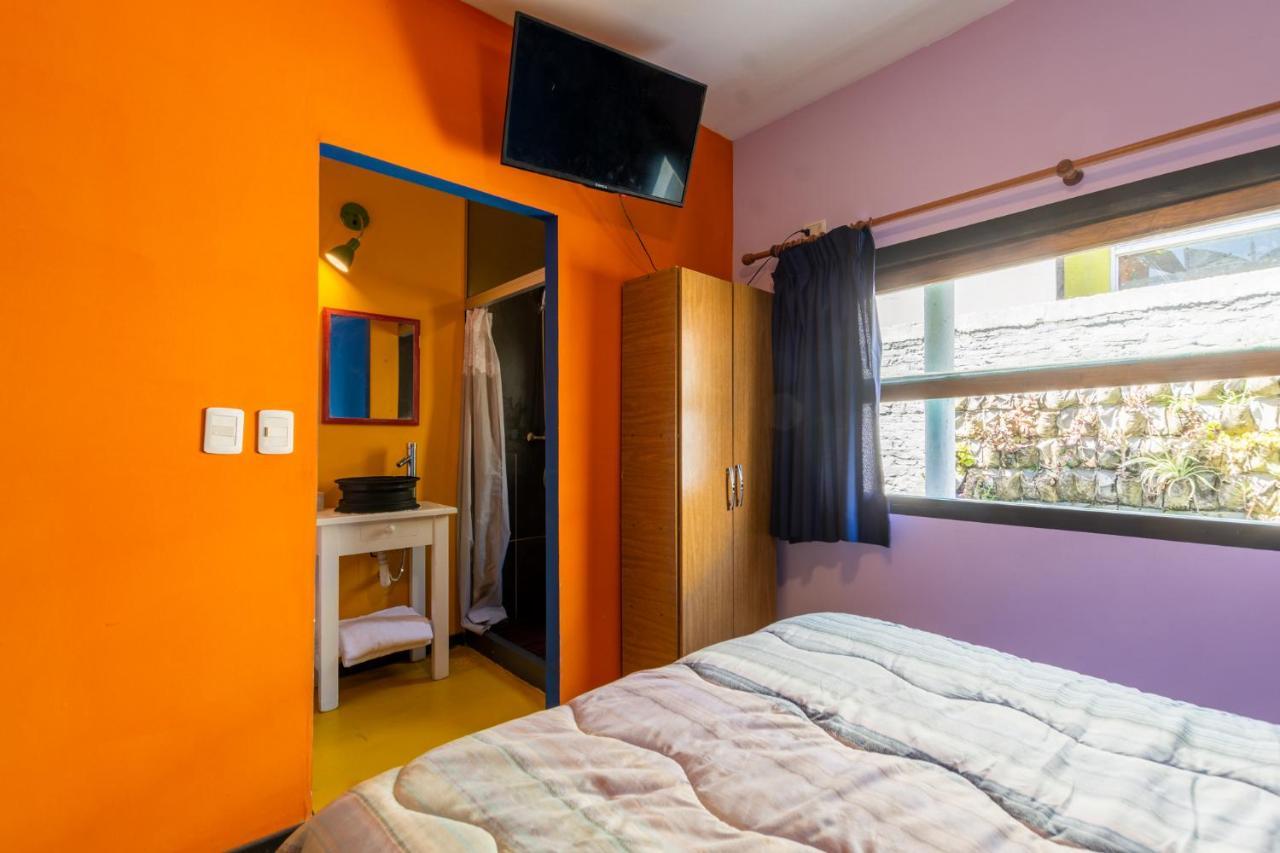 Del Barcito Hostel And Suites Пунта-дель-Эсте Экстерьер фото