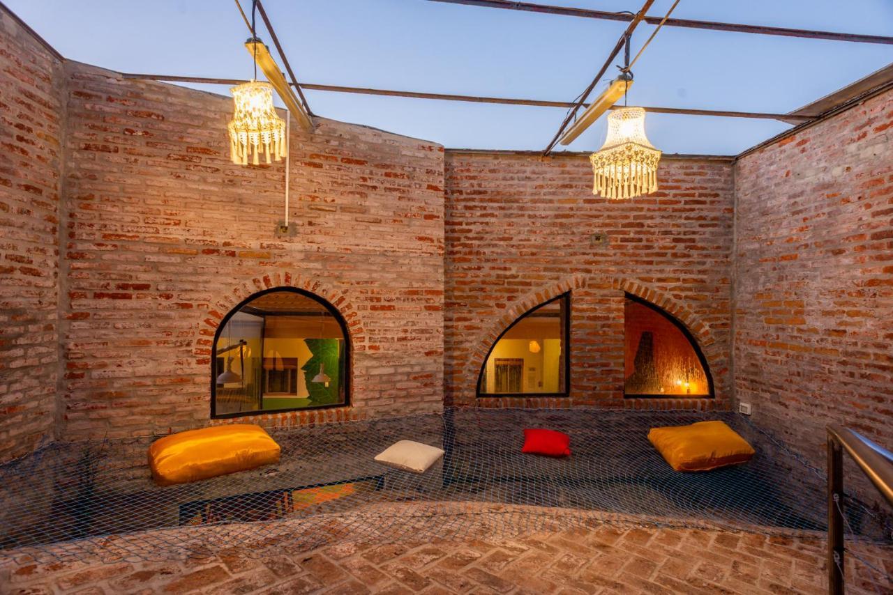 Del Barcito Hostel And Suites Пунта-дель-Эсте Экстерьер фото