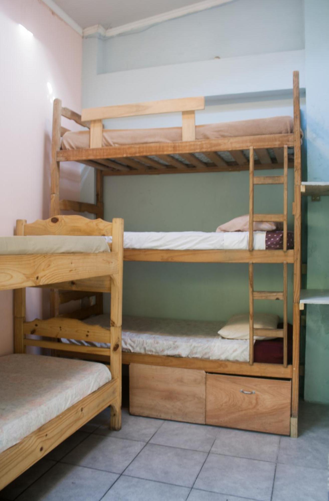 Del Barcito Hostel And Suites Пунта-дель-Эсте Экстерьер фото