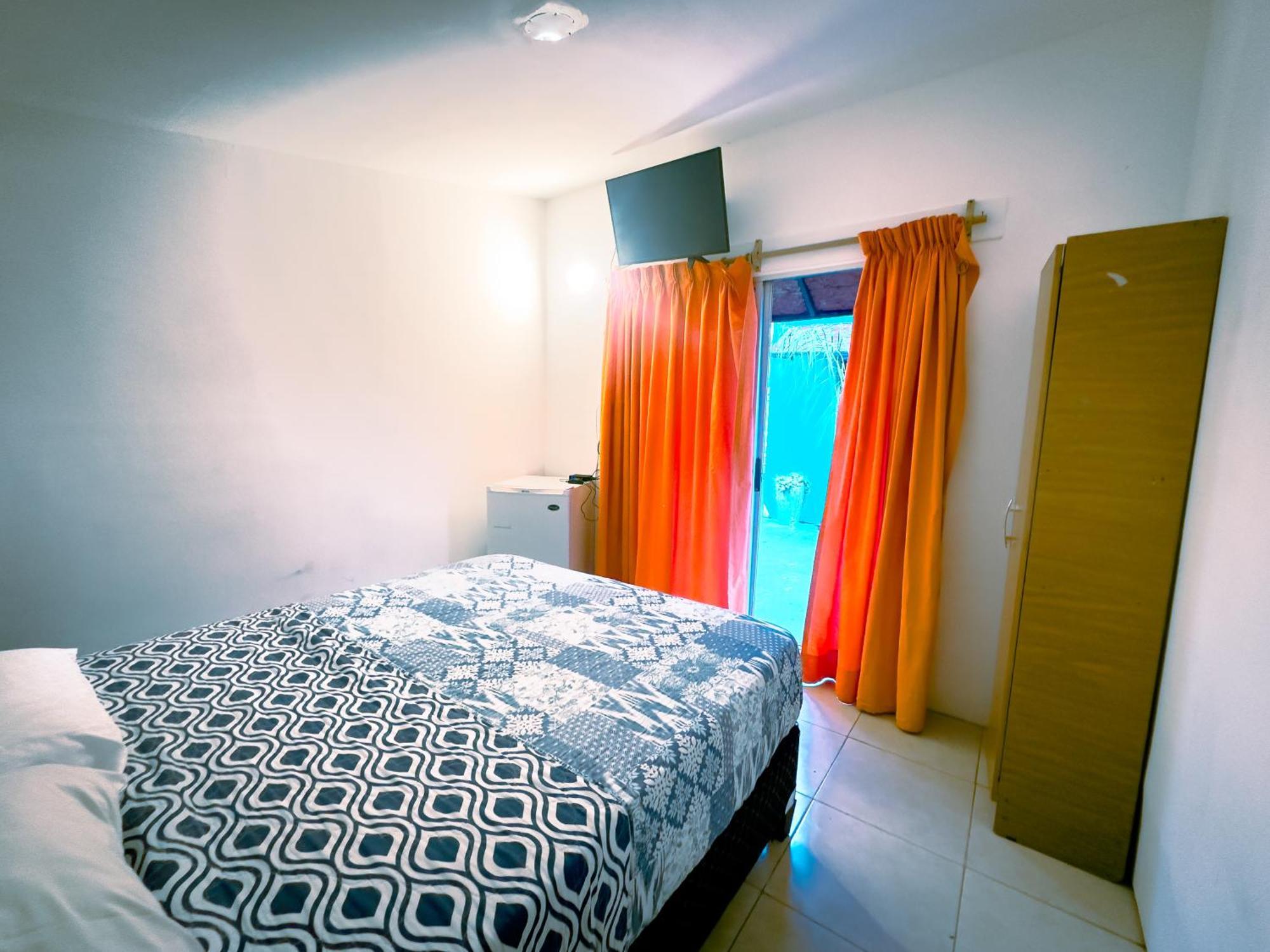 Del Barcito Hostel And Suites Пунта-дель-Эсте Экстерьер фото
